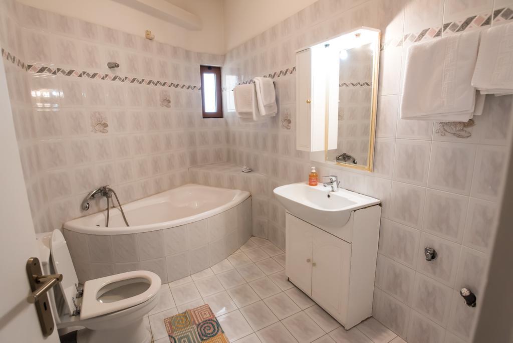 Hotel Artemis Karpenísion Pokój zdjęcie