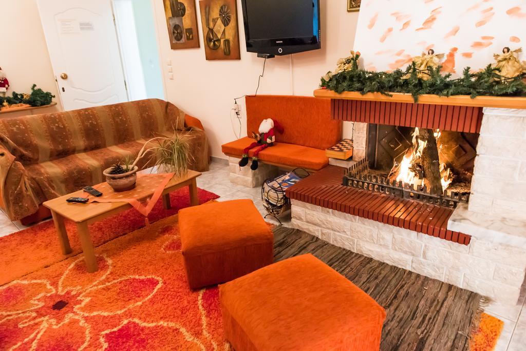 Hotel Artemis Karpenísion Zewnętrze zdjęcie