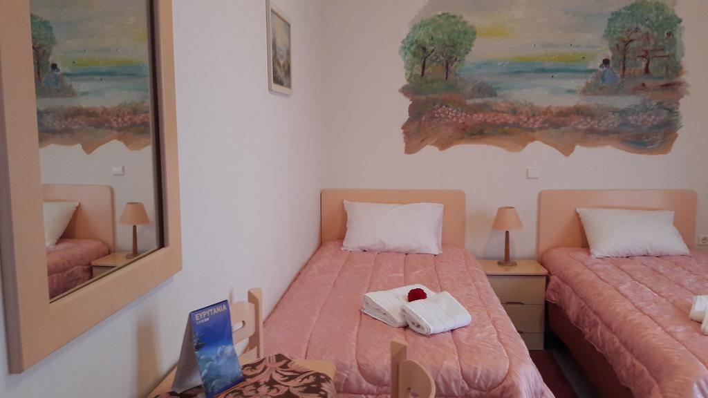 Hotel Artemis Karpenísion Zewnętrze zdjęcie
