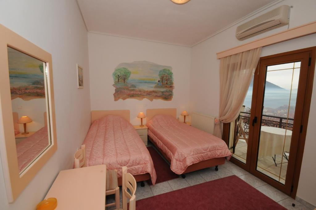 Hotel Artemis Karpenísion Pokój zdjęcie