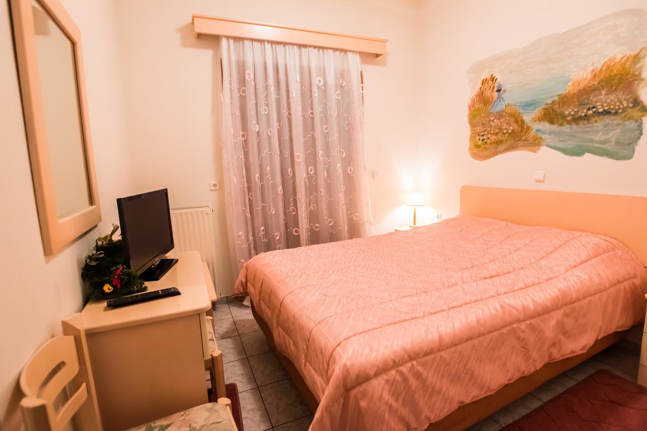 Hotel Artemis Karpenísion Zewnętrze zdjęcie